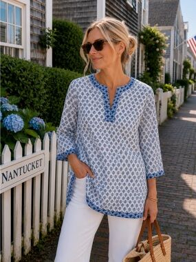 Pomegranate  Raina Blue Tunic Size Medium NWT